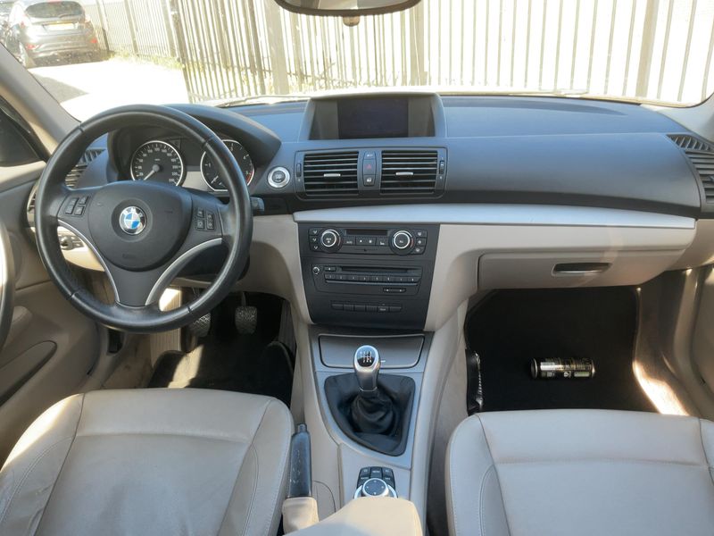 BMW 1er 116d 2011 – снимка 17