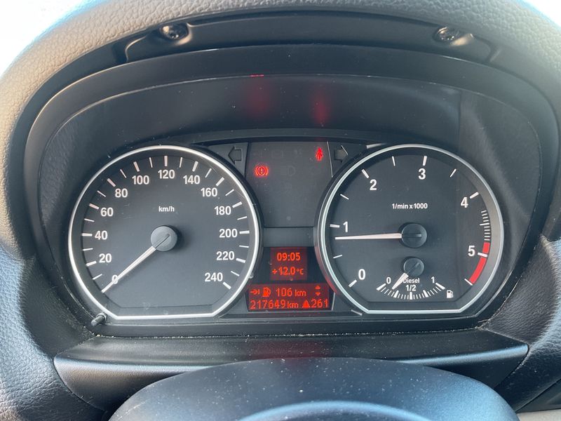BMW 1er 116d 2011 – снимка 18