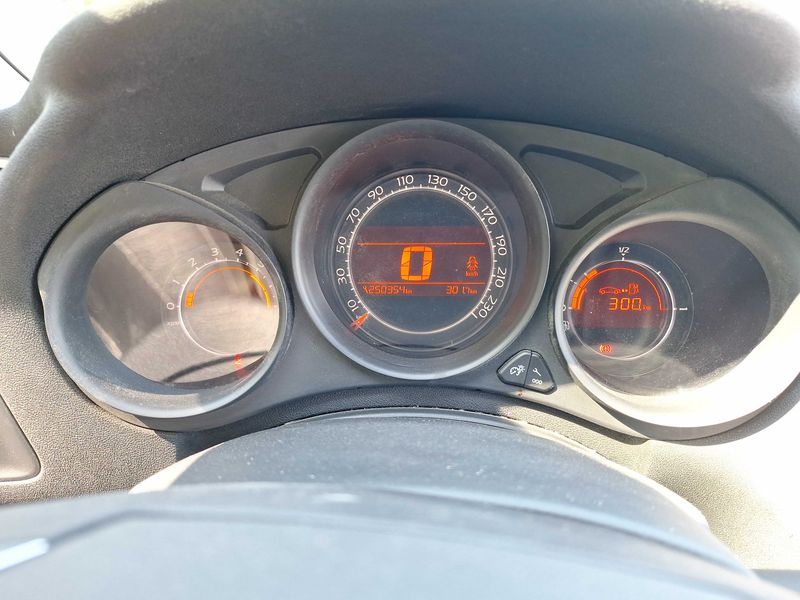 Citroen C4 1.6 HDi Collection 2013 – снимка 12