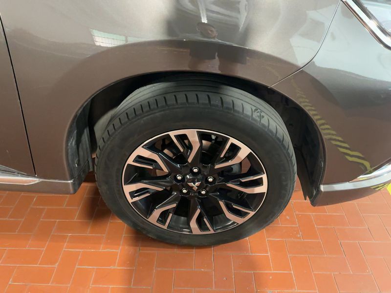 Mitsubishi Outlander 2.0 PHEV Instyle Diamond 4WD 2018 – снимка 11