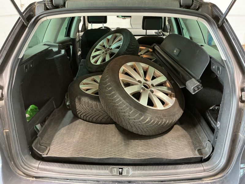 Volkswagen Passat 2.0 TDI Comfortline BlueMotion Tech 2013 – снимка 16