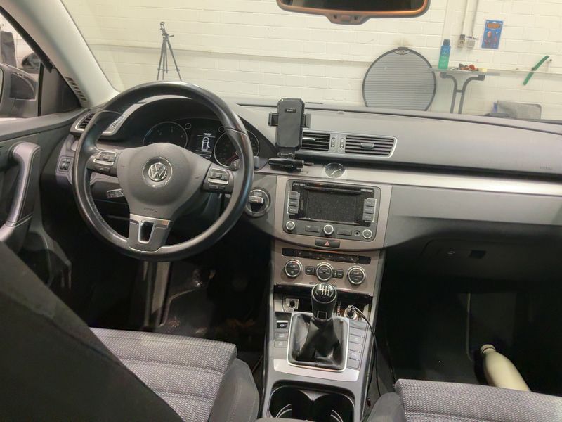 Volkswagen Passat 2.0 TDI Comfortline BlueMotion Tech 2013 – снимка 18