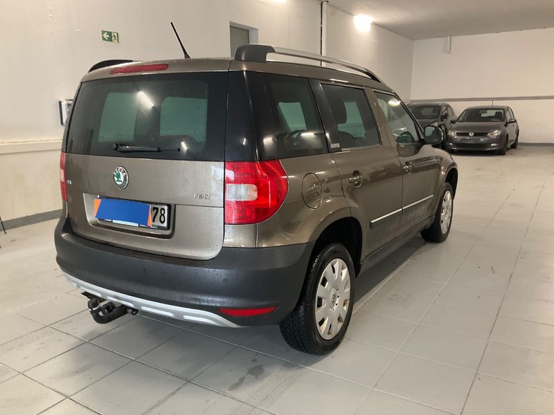 Skoda Yeti 1.4 TSI Adventure 2013 – снимка 2