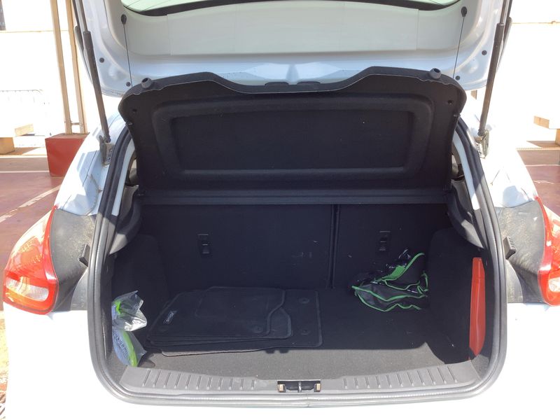 Ford Focus 1.0 EcoBoost Titanium 2015 – снимка 15