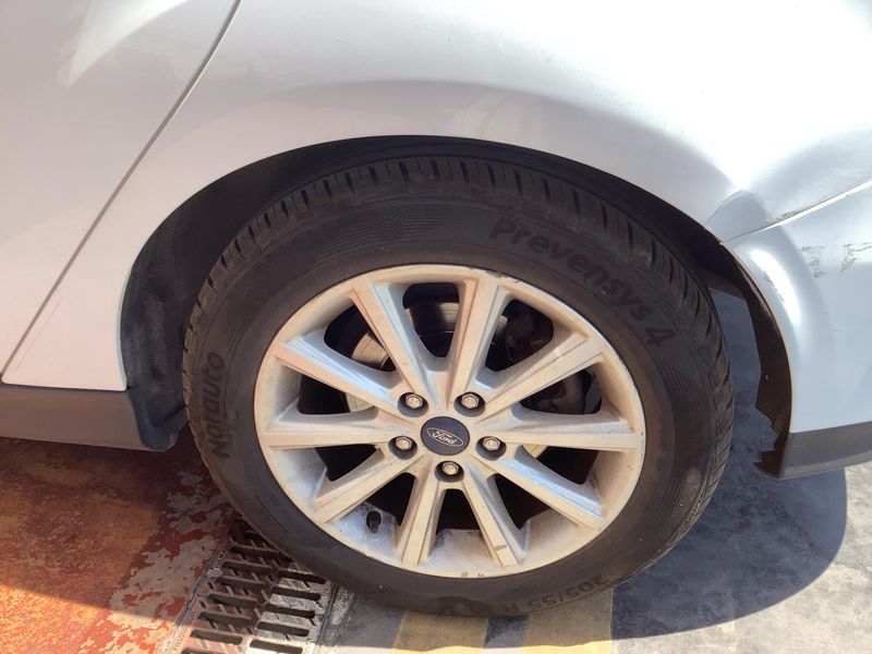 Ford Focus 1.0 EcoBoost Titanium 2015 – снимка 5