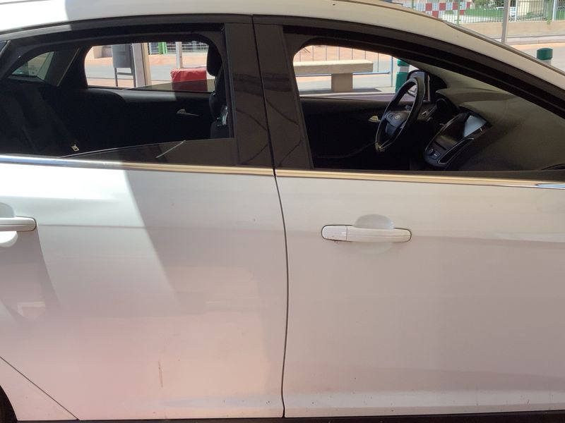 Ford Focus 1.0 EcoBoost Titanium 2015 – снимка 10