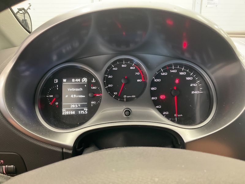 Seat Leon 1.2 TSI Style Copa Ecomotive 2012 – снимка 4