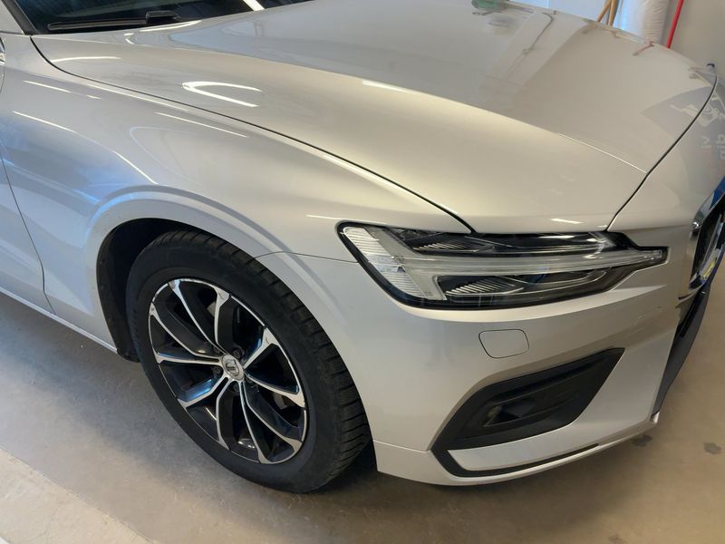 Volvo V60 2.0 D4 Momentum Pro 2020 – снимка 12
