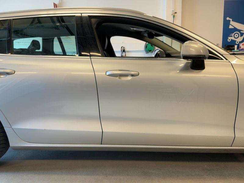 Volvo V60 2.0 D4 Momentum Pro 2020 – снимка 10