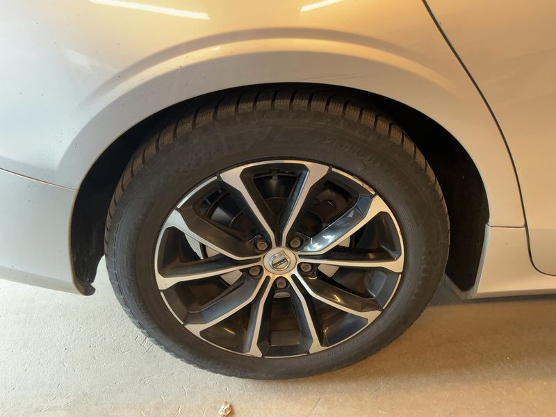 Volvo V60 2.0 D4 Momentum Pro 2020 – снимка 9