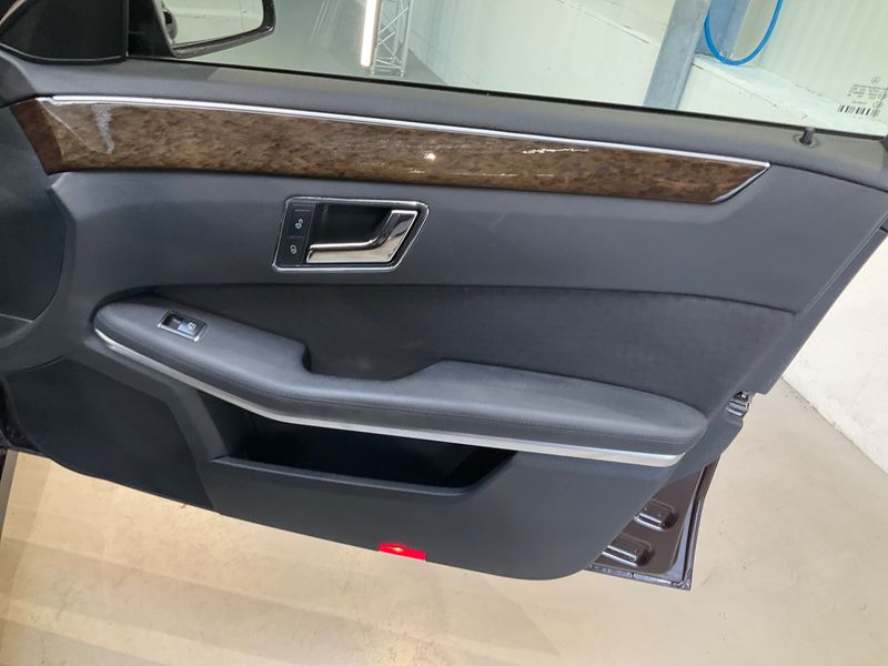 Mercedes-Benz E-Klasse E 350 4Matic 2011 – снимка 23