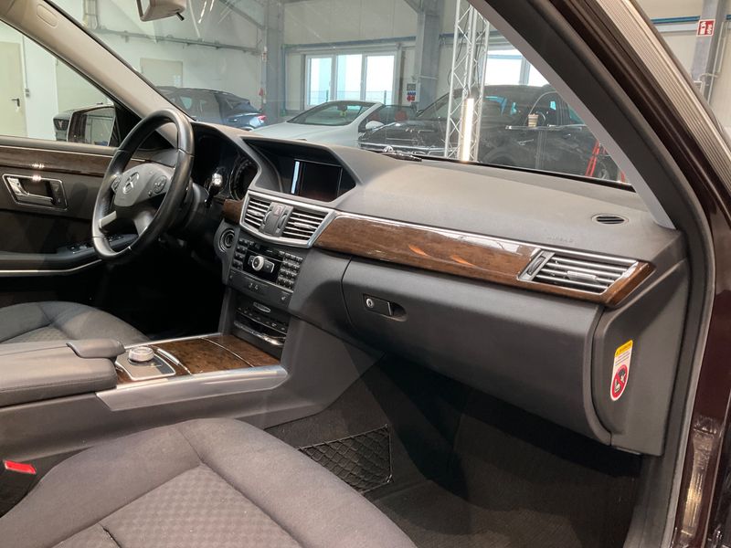 Mercedes-Benz E-Klasse E 350 4Matic 2011 – снимка 22