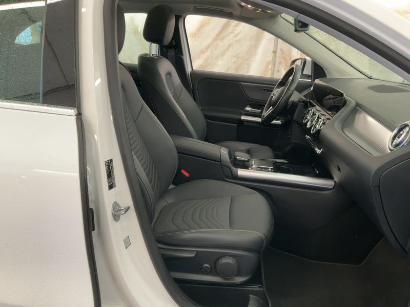 Mercedes-Benz GLA-Klasse GLA 250 4Matic Progressive 2023 – снимка 17