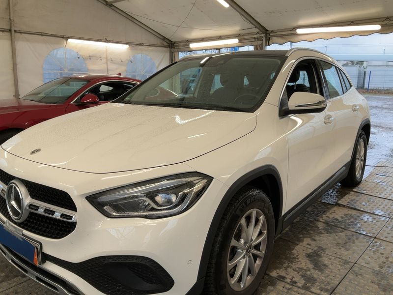 Mercedes-Benz GLA-Klasse GLA 250 4Matic Progressive 2023 – снимка 2