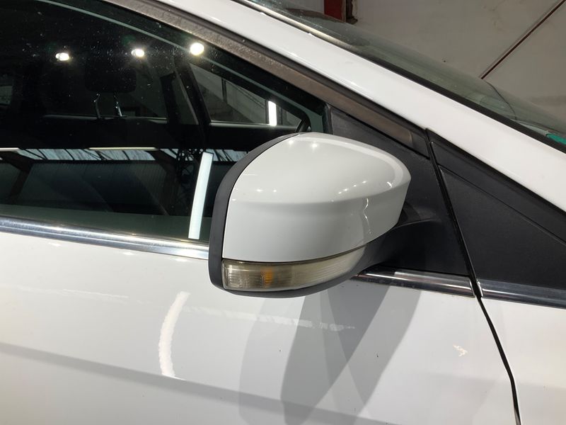 Ford Focus 1.6 TDCi Titanium 2014 – снимка 22