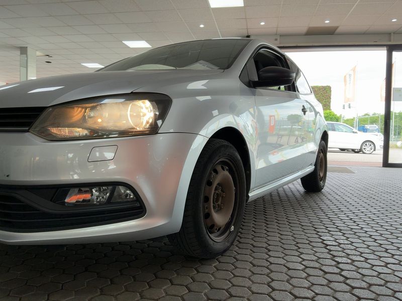 Volkswagen Polo 1.4 TDI Trendline BlueMotion Tech 2015 – снимка 2