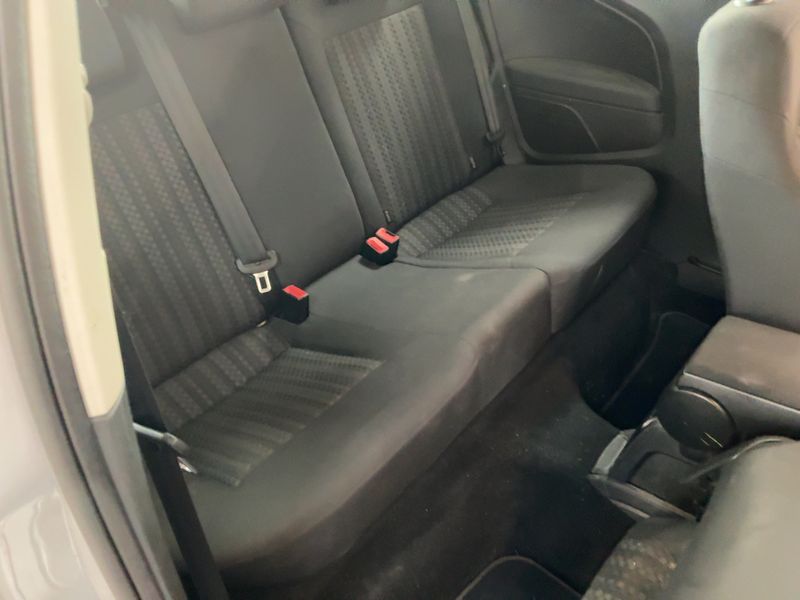 Volkswagen Polo 1.4 TDI Trendline BlueMotion Tech 2015 – снимка 19