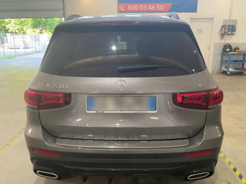 Mercedes-Benz GLB-Klasse GLB 200 d AMG Line 2021 – снимка 7