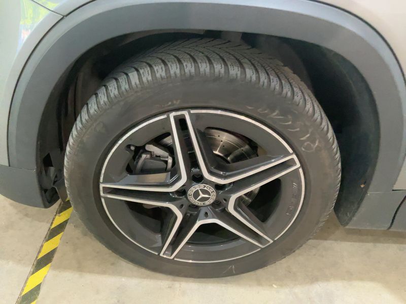 Mercedes-Benz GLB-Klasse GLB 200 d AMG Line 2021 – снимка 3