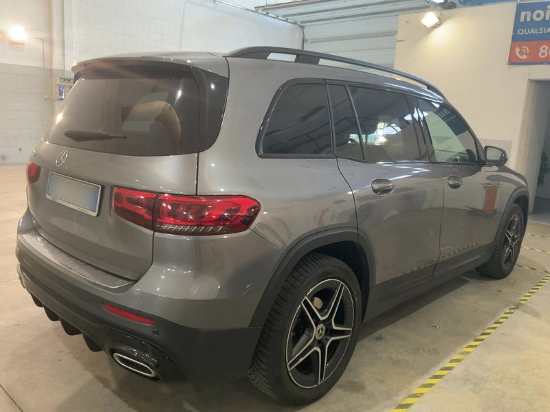 Mercedes-Benz GLB-Klasse GLB 200 d AMG Line 2021 – снимка 8