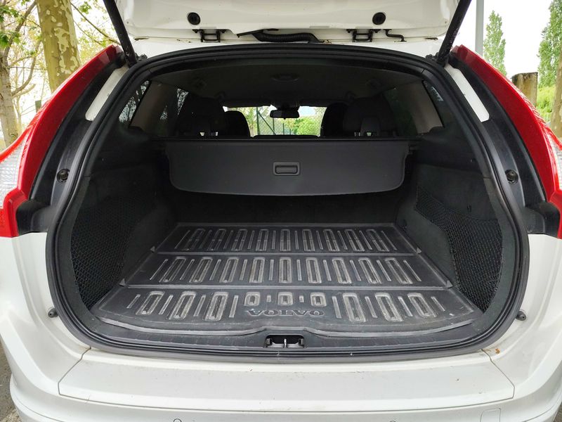 Volvo XC60 2.0 D4 Kinetic 2WD 2014 – снимка 9