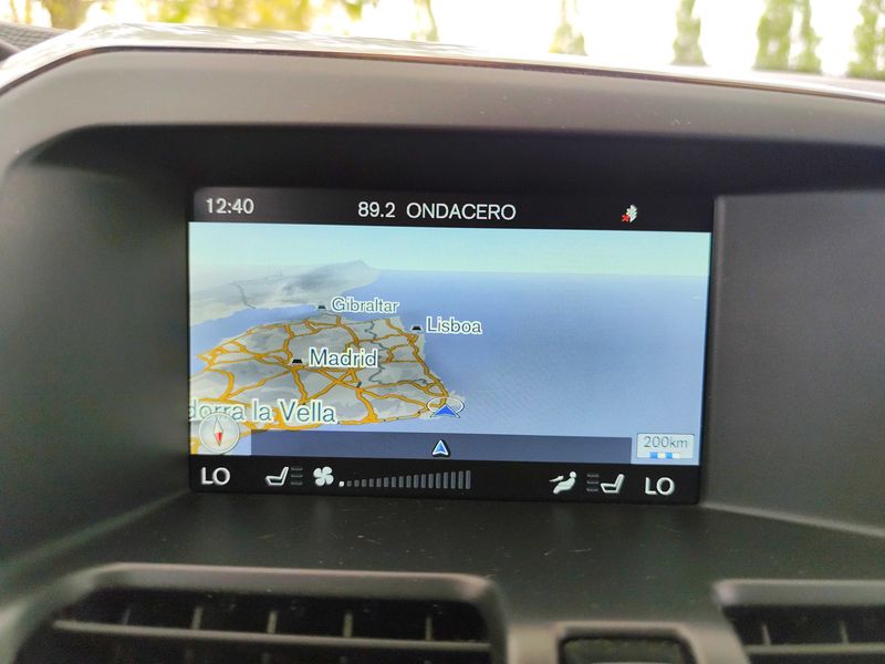 Volvo XC60 2.0 D4 Kinetic 2WD 2014 – снимка 13