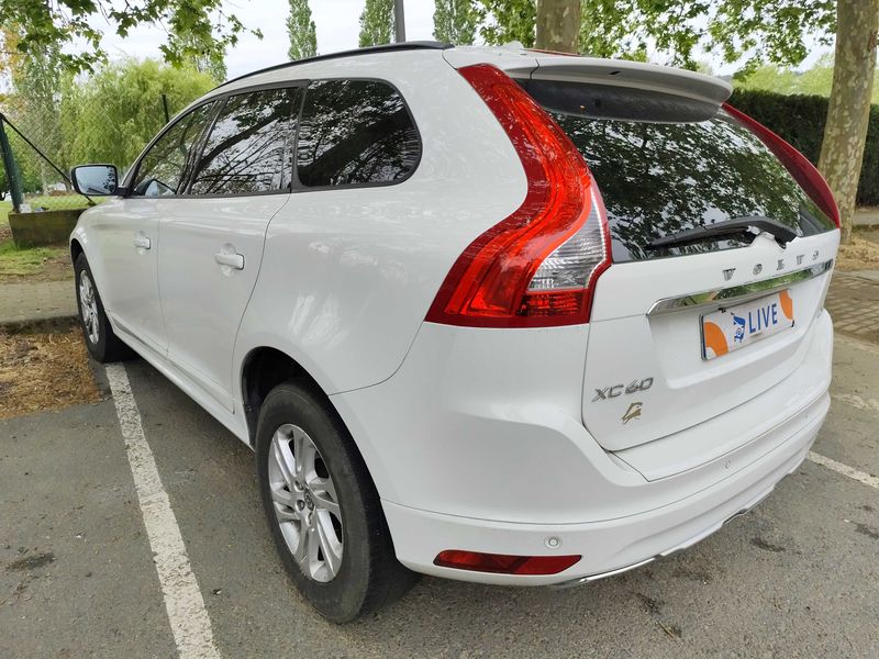 Volvo XC60 2.0 D4 Kinetic 2WD 2014 – снимка 3