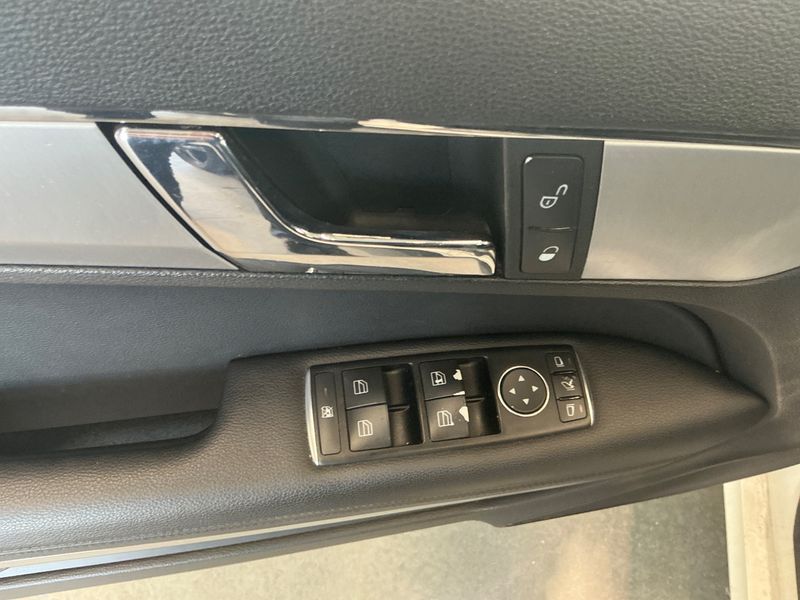 Mercedes-Benz E-Klasse E 350 CDI BlueEfficiency Avantgarde 2012 – снимка 28