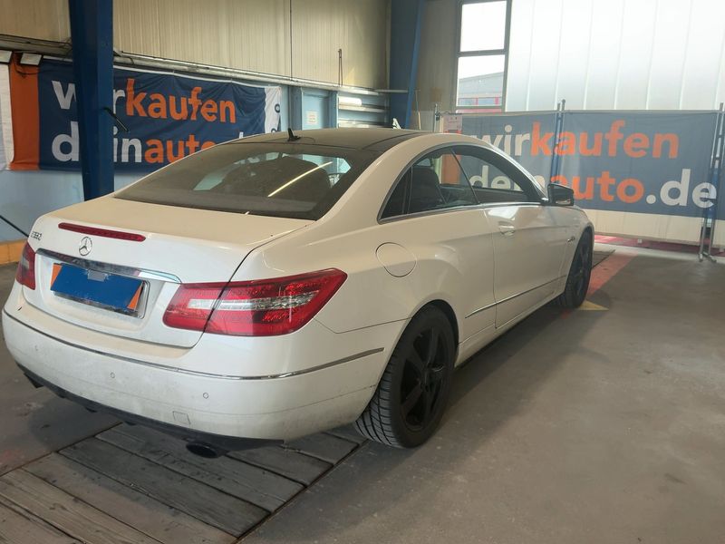 Mercedes-Benz E-Klasse E 350 CDI BlueEfficiency Avantgarde 2012 – снимка 8