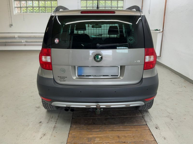 Skoda Yeti 1.8 TSI Ambition Plus Edition 4x4 2010 – снимка 7