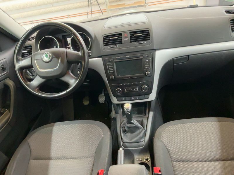 Skoda Yeti 1.8 TSI Ambition Plus Edition 4x4 2010 – снимка 17