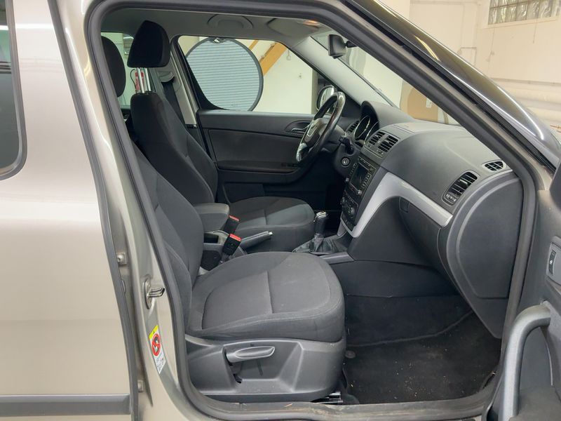Skoda Yeti 1.8 TSI Ambition Plus Edition 4x4 2010 – снимка 16