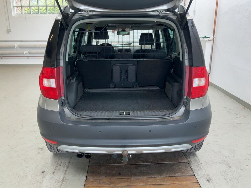 Skoda Yeti 1.8 TSI Ambition Plus Edition 4x4 2010 – снимка 15