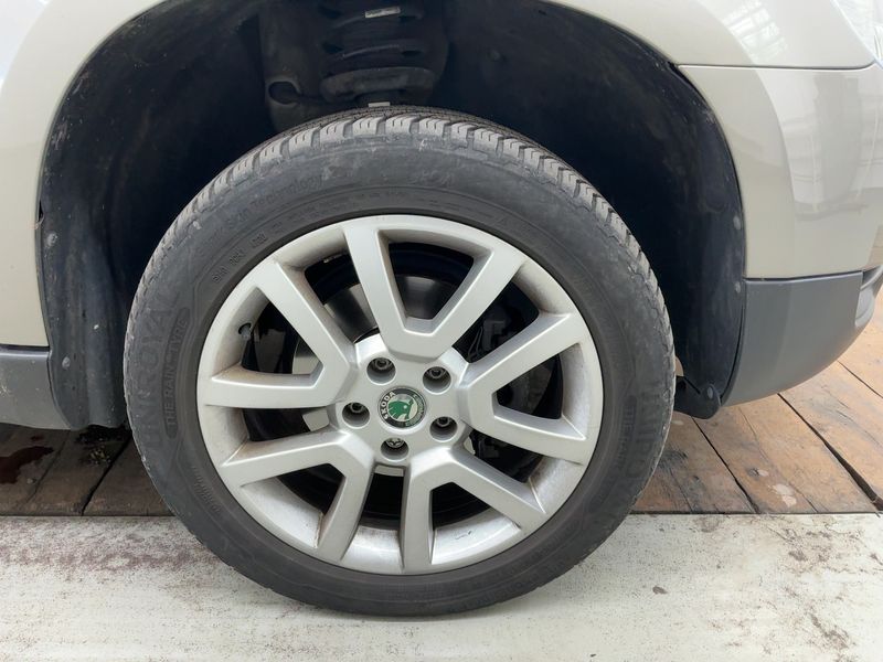 Skoda Yeti 1.8 TSI Ambition Plus Edition 4x4 2010 – снимка 11