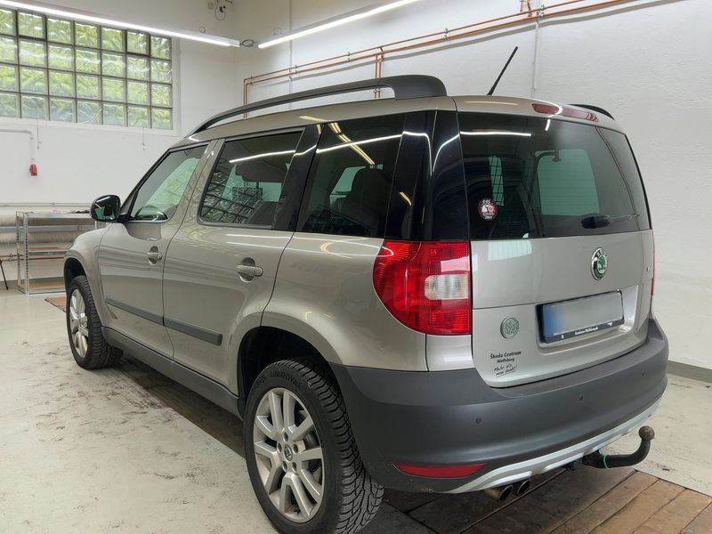 Skoda Yeti 1.8 TSI Ambition Plus Edition 4x4 2010 – снимка 6