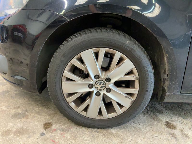 Volkswagen Touran 2.0 TDI Life BlueMotion Tech 2013 – снимка 3