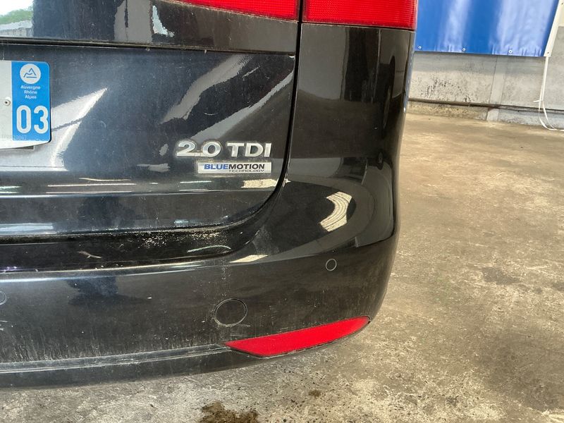 Volkswagen Touran 2.0 TDI Life BlueMotion Tech 2013 – снимка 31