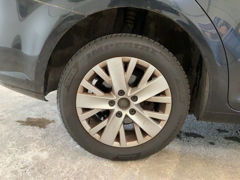 Volkswagen Touran 2.0 TDI Life BlueMotion Tech 2013 – снимка 9