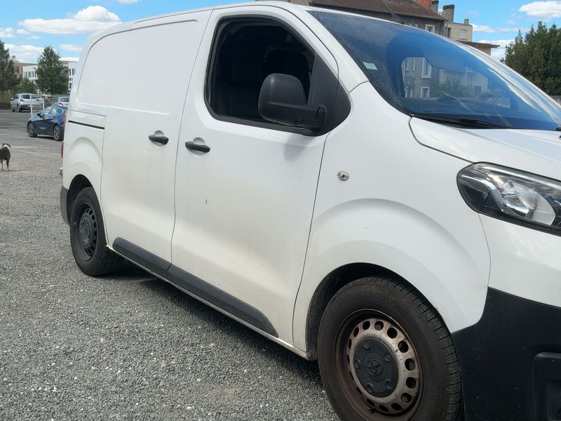 Toyota ProAce 1.6 D-4D Compact 2018 – снимка 12