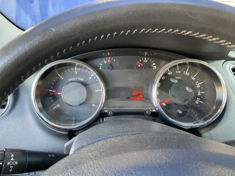 Peugeot 5008 1.6 HDi Premium 2011 – снимка 4