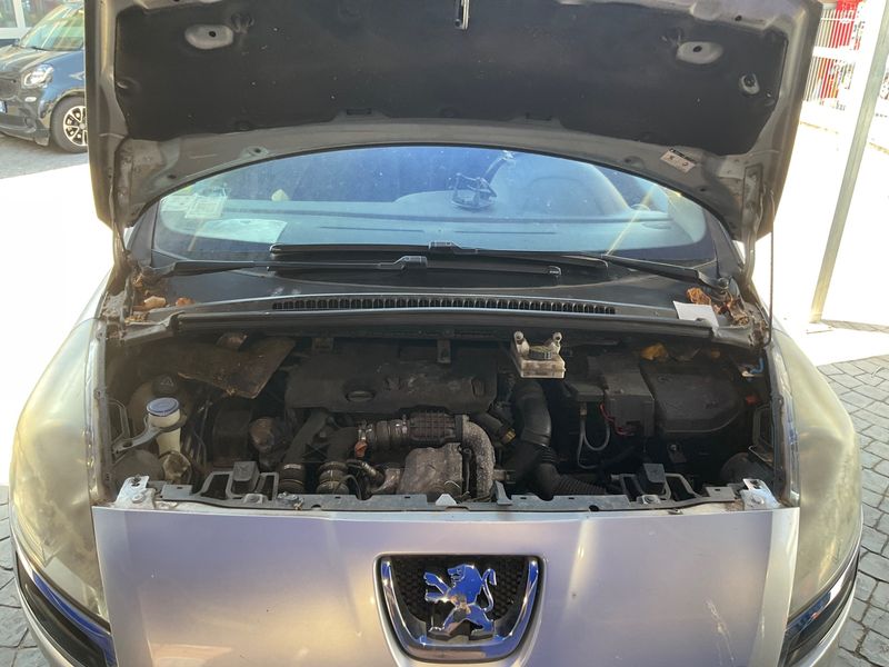 Peugeot 5008 1.6 HDi Premium 2011 – снимка на щета