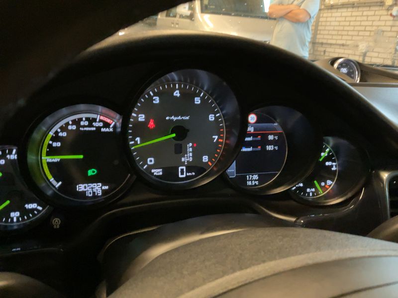 Porsche Panamera S E-Hybrid 2015 – снимка 18