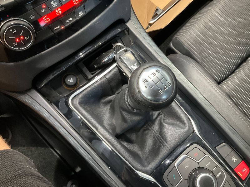 Peugeot 508 2.0 HDi Allure 2012 – снимка 28