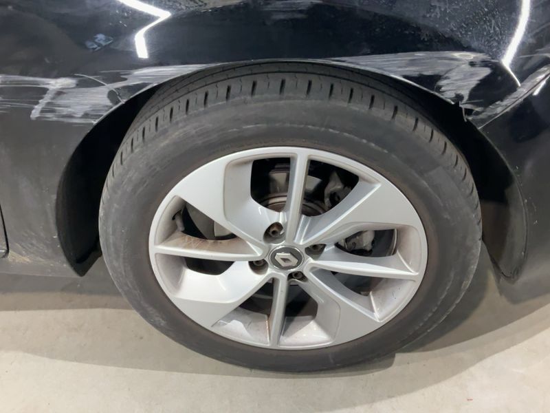 Renault Clio 0.9 Limited 2016 – снимка 11