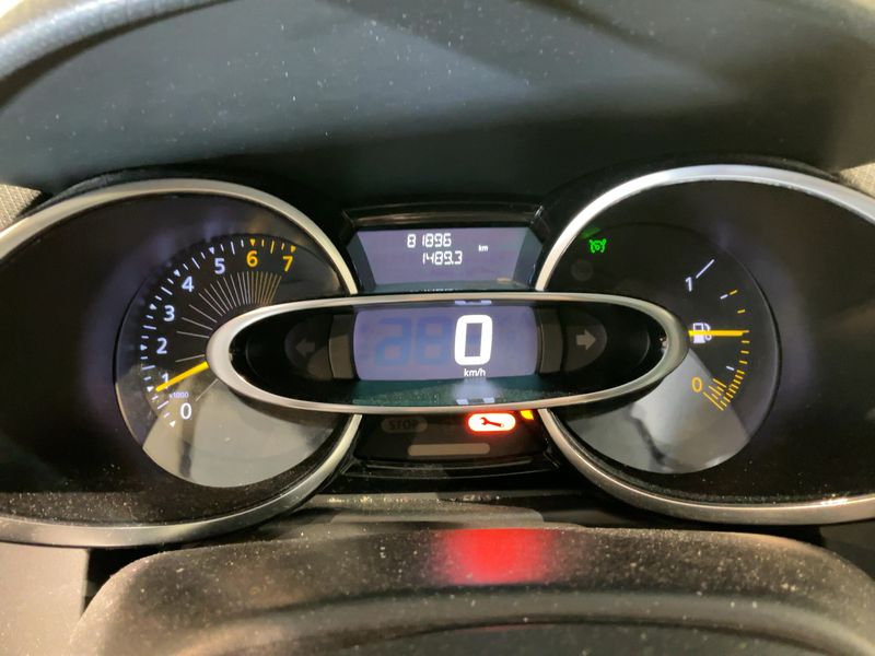 Renault Clio 0.9 Limited 2016 – снимка 18
