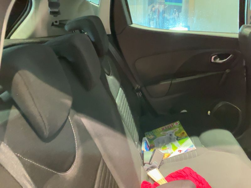Renault Clio 0.9 Limited 2016 – снимка 19