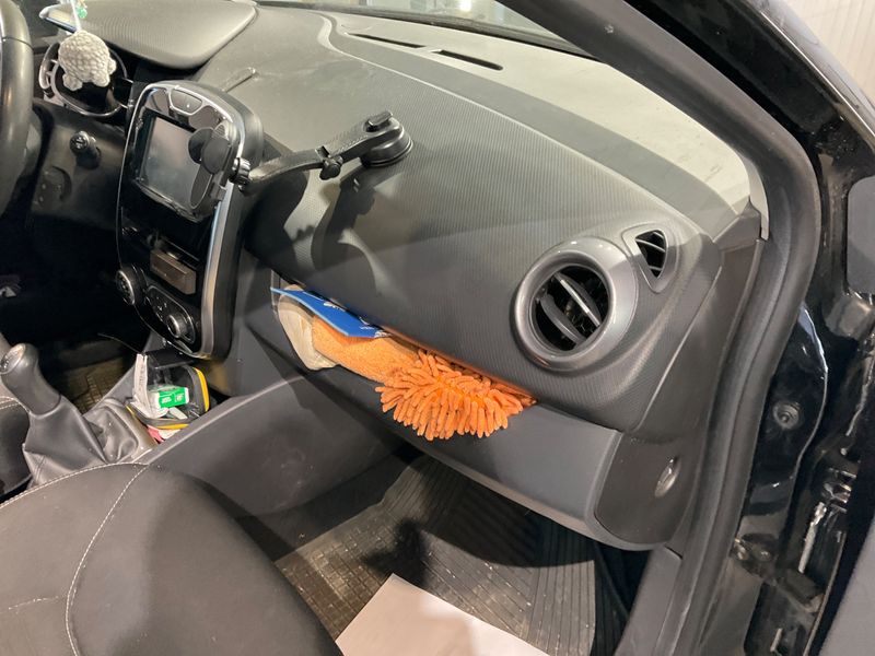 Renault Clio 0.9 Limited 2016 – снимка 33
