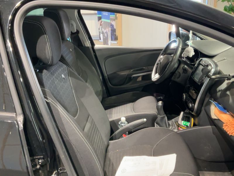 Renault Clio 0.9 Limited 2016 – снимка 16