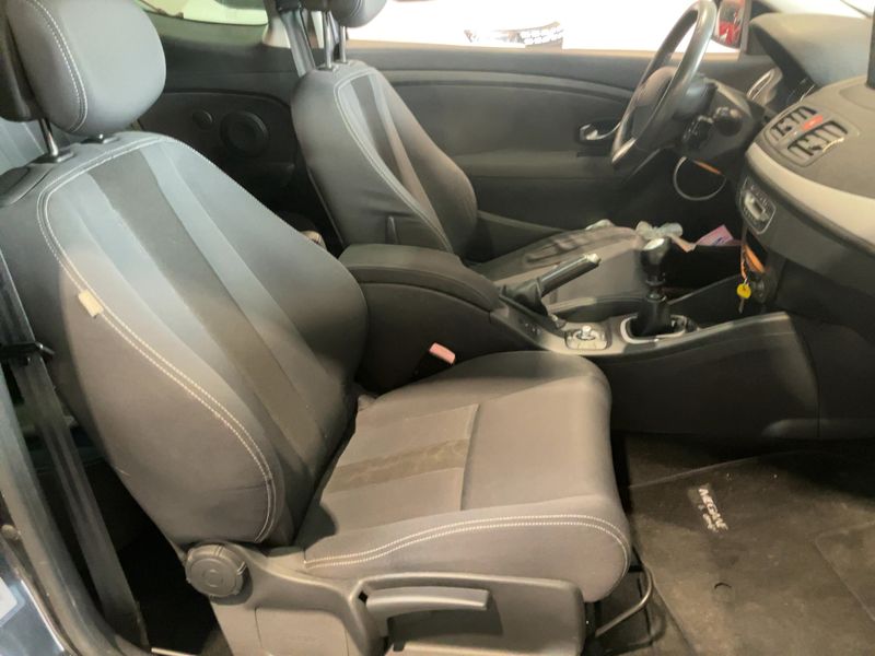 Renault Megane 1.4 TCe Dynamique 2010 – снимка 16