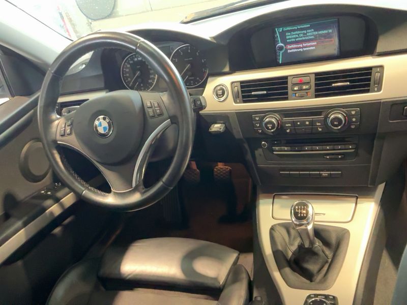 BMW 3er 318i 2012 – снимка 17